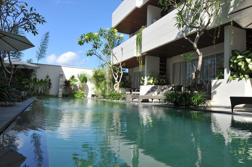 Swiss-Belcourt Sunset Lejlighedshotel Seminyak Eksteriør billede