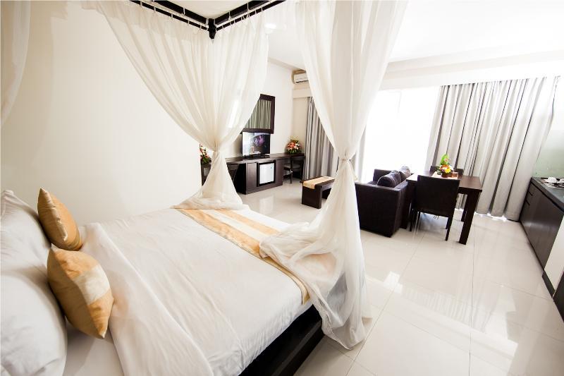 Swiss-Belcourt Sunset Lejlighedshotel Seminyak Eksteriør billede