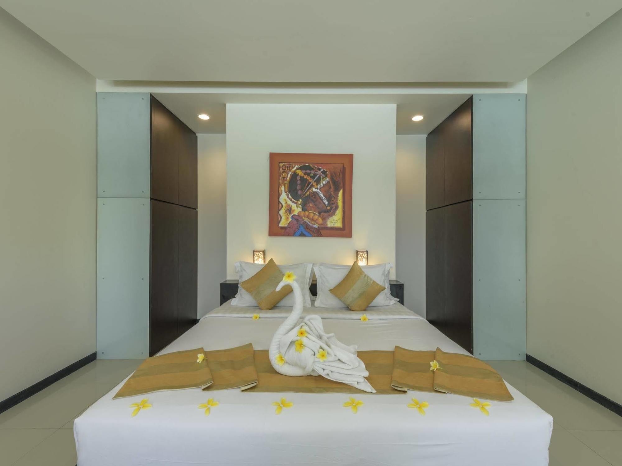 Swiss-Belcourt Sunset Lejlighedshotel Seminyak Eksteriør billede